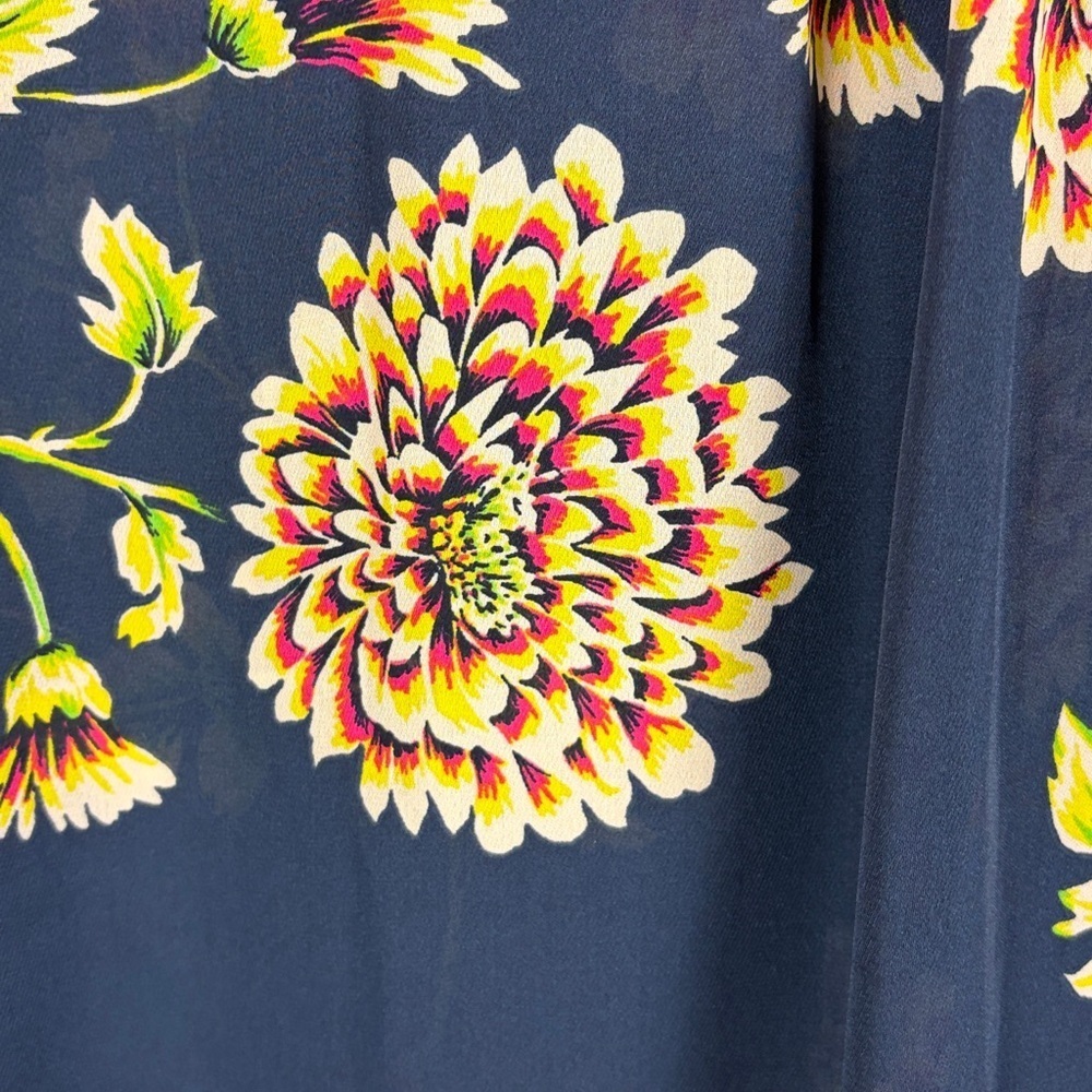 Cabi Chic Floral Semi-Sheer Long Sleeve Button Front Blouse Medium Navy Blue - Picture 14 of 14